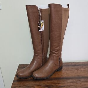 Brown Knee-High Women's Boots